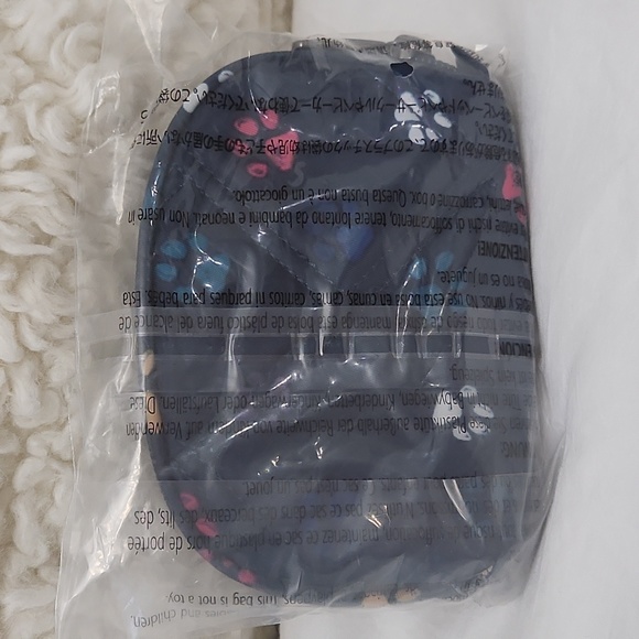 Lug stash paws navy pouch bag NIB - Picture 2 of 4